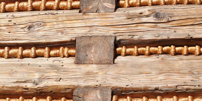 Mszenie domów z bali